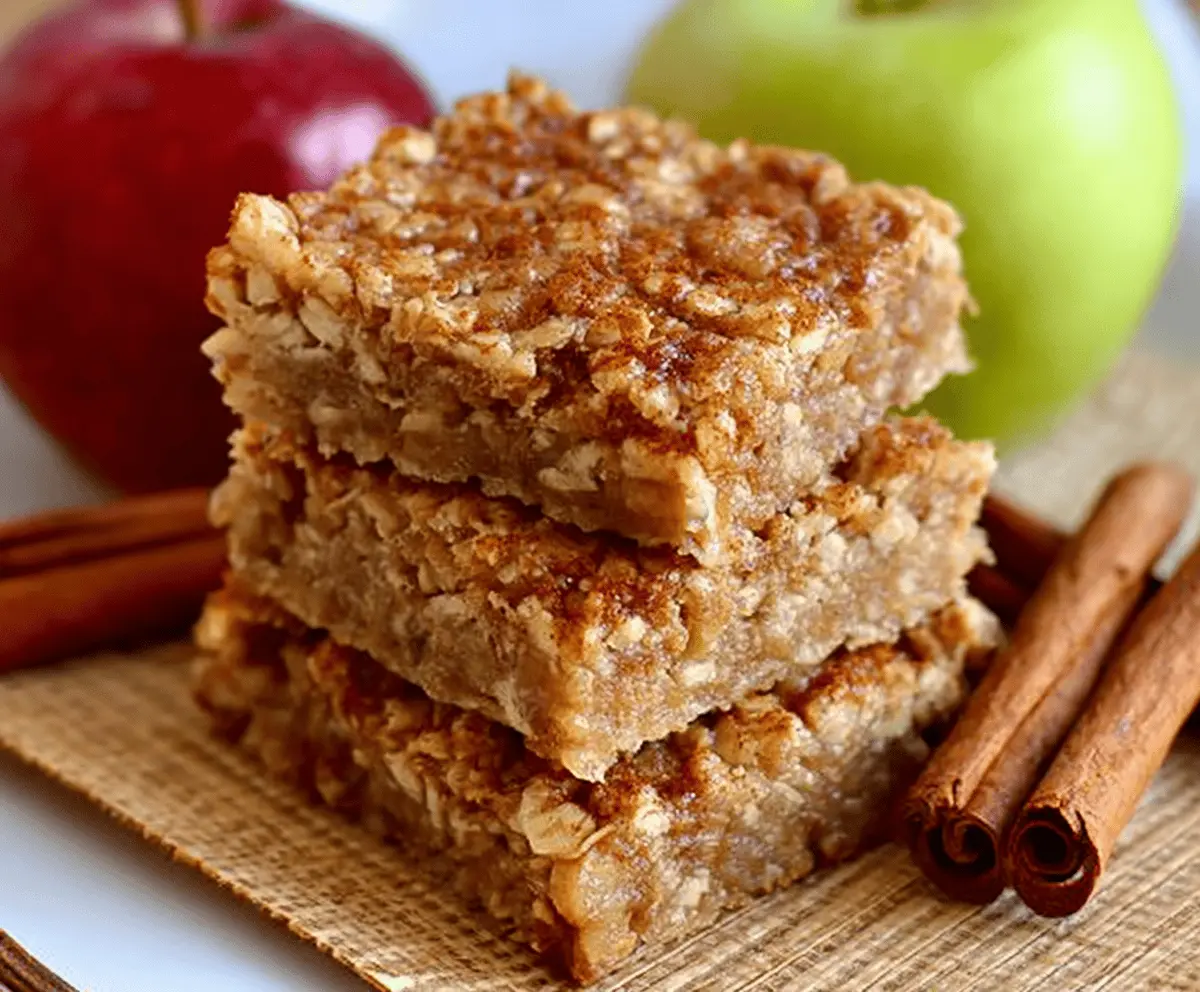 The Chewiest Apple Cinnamon Oatmeal Bars
